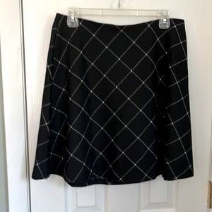 LOFT skater skirt with elastic waist. Super comfy black with white plaid MP